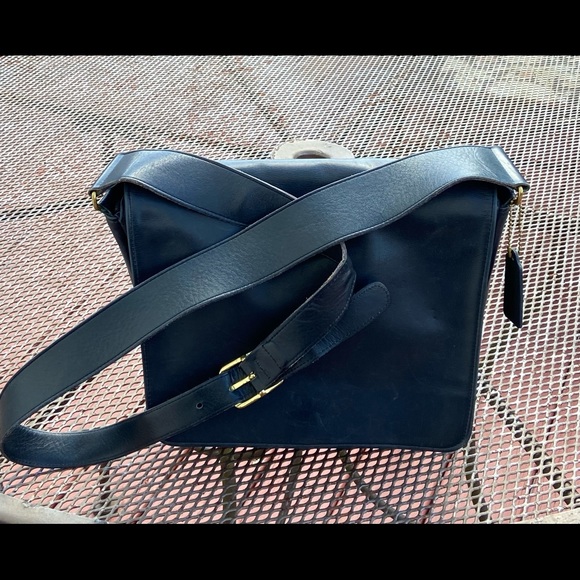 Coach leather crossbody bag. - Picture 7 of 16